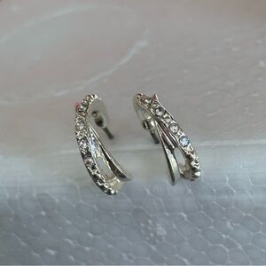 80's Textured Criss Cross Stud Earrings - Semi Circle Studs - 80's Jewelry